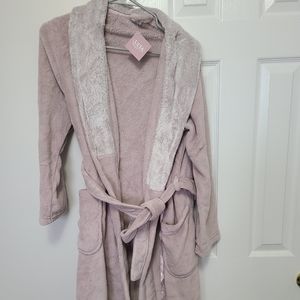 Ulta beauty gray robe small/medium plush